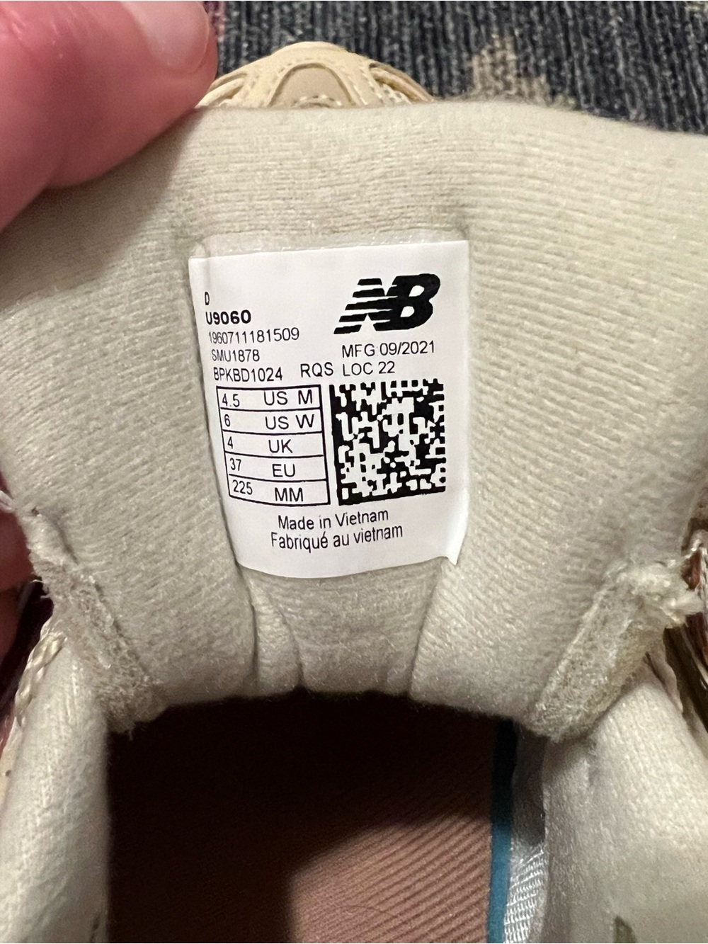 New Balance 9060 Women’s Cream/Tan Chunky Sneaker - Picture 6 of 6